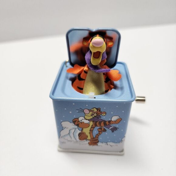 Hallmark Keepsake Christmas Ornament POP Goes the Tigger Jack in the Box Disney - Picture 8 of 8